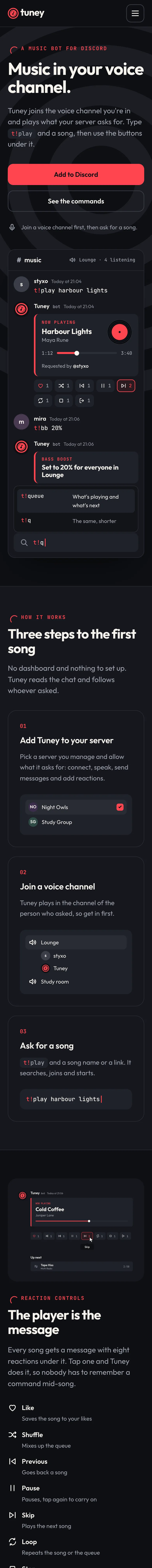 The home page on a phone: the headline, both buttons, the chat with the player, the three steps and the controls